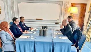 مباحثات أمريكية يمنية تستعرض الدور التخريبي لإيران