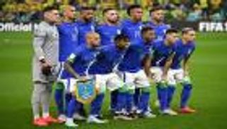 معتقد ديني.. لماذا يرتدي منتخب البرازيل القميص الأزرق في كأس العالم؟