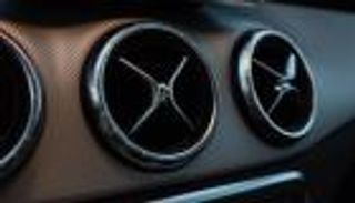 علامات تشير إلى ضرورة تغيير مكيف الهواء في سيارتك.. تستحق المراجعة