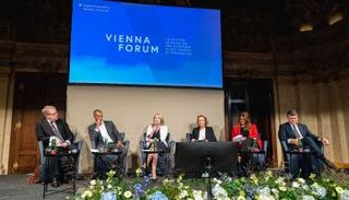 منتدى فيينا ينظر ملف الإخوان الإرهابية