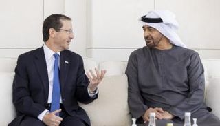 جانب من لقاء الشيخ محمد بن زايد آل نهيان وإسحاق هرتسوغ