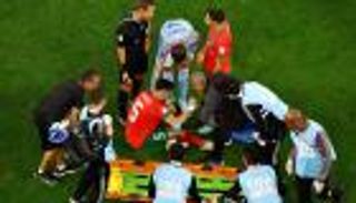 بالدموع.. صخرة المغرب يغادر مصابا أمام إسبانيا في كأس العالم 2022
