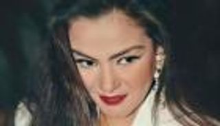 شريهان في عيد ميلادها الـ57.. إطلالة جريئة بالأسود والألماس