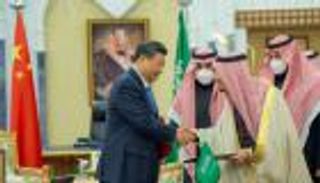 بالصور.. العاهل السعودي والرئيس الصيني يوقعان اتفاقية شراكة استراتيجية شاملة