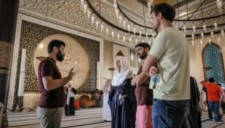 جمهور المونديال في أحد مساجد قطر