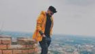 إعدام محتج يعصف بمصير دبلوماسي إيراني سابق