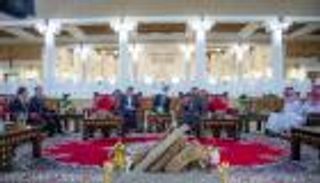 بالصور.. الرئيس الصيني في "جلسة عربية" بقصر العوجا التاريخي بالرياض