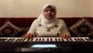 ياسمين كشك.. مصرية كفيفة "ترى" الدنيا بالموسيقى (خاص)