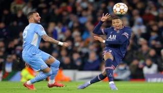 مبابي وكايل ووكر.. من يربح في موقعة كأس العالم؟