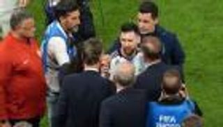 ما علاقة ريكيلمي باحتفال ميسي أمام فان جال؟