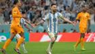 رغم التأهل.. "الفشل" يُفسد حلم ميسي في مباراة الأرجنتين وهولندا