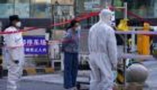 الصين تواصل تخفيف قيود كورونا وسط مخاوف من الإصابات