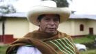 رئيس بيرو المعزول.. هل تعرض للعنصرية بسبب ماضيه الفقير؟