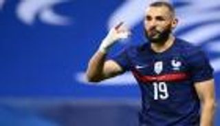 قبل مواجهة المغرب.. كريم بنزيما يفاجئ منتخب فرنسا برسالة حماسية