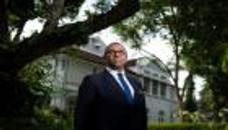 وزير خارجية بريطانيا يتجاهل "هاري وميغان" لمشاهدة مسلسله المفضل