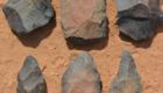 اكتشاف موقع أثري نادر على حافة واحة قديمة وقرب جبل بركاني في السعودية