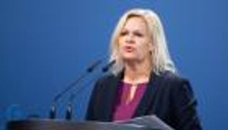 "مواطنو الرايخ" تقض مضاجع ألمانيا بعد زيادة عدد أفرادها