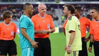 إنفانتينو حكم مباراة استعراضية