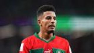 عرض إنجليزي ضخم يهدد حلم برشلونة بضم نجم المغرب