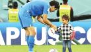 فيديو.. نجل ياسين بونو يخطف القلوب بتحويل الميكروفون إلى "آيس كريم"