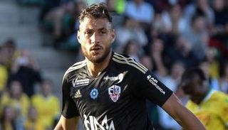 النجم الجزائري يوسف بلايلي 