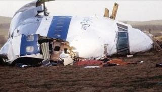 حطام الطائرة التي تحطمت فوق قرية لوكيربي - أرشيفية