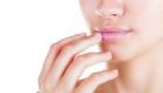 هربس الشفاه.. الأعراض والعلاج