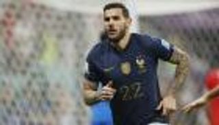 "لست مُرعبا".. مدافع فرنسا يوجه رسالة لميسي قبل نهائي كأس العالم 2022