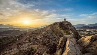 متعة استثنائية في رحلات جبال دولة الإمارات