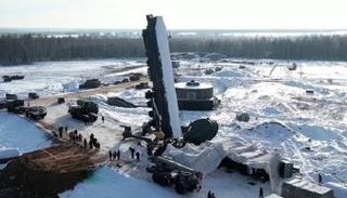 نصب صاروخ ياريس