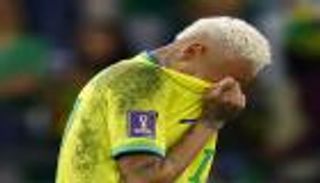 كأس العالم 2022.. نيمار يرقص بعد وداع المونديال