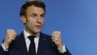 ماكرون يعتزم طرق باب بوتين.. اتصال لطلب هدنة