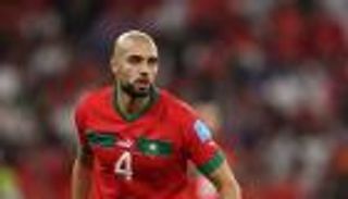 تطور مثير.. هل يلعب أمرابط بجانب محمد صلاح؟