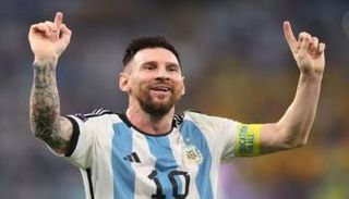ليونيل ميسي قائد الأرجنتين