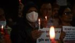 اغتصاب جماعي هز الهند.. وقفة لإحياء ذكرى "ضحية الحافلة" (صور)