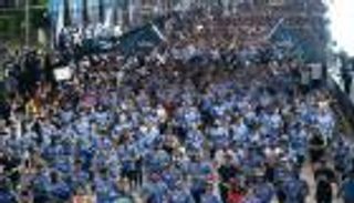 ماراثون أدنوك أبوظبي 2022.. رضيعان يقتحمان السباق في مشهد استثنائي (فيديو)