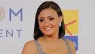 "حصوة في عين اللي ما يصلي على النبي".. بشرى تحتفل بعيد زواجها الثاني