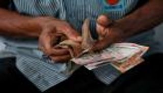 بنوك هندية تدرس التداول بالروبية مع دولة عربية