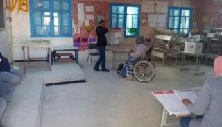 أصحاب الهمم يشاركون في الانتخابات التونسية