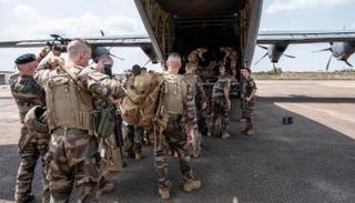 جنود فرنسيون يغادرون جمهورية أفريقيا الوسطى