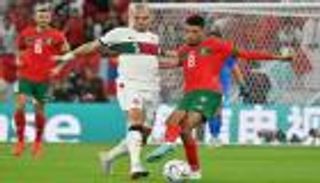 بعد عز الدين أوناحي.. "محارب" منتخب المغرب يخطف أنظار برشلونة