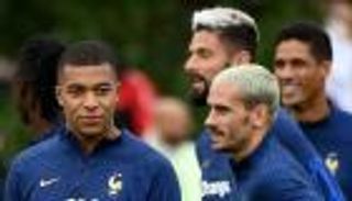 بعد جيرو.. شكوك اللحظات الأخيرة تحيط بنجم جديد في منتخب فرنسا