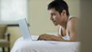 خبراء يحللون: لماذا ترتفع نسبة مشاهدة المواقع الإباحية في مصر؟ (خاص)