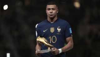 كيليان مبابي نجم منتخب فرنسا