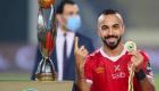 ركلة الجزاء بريئة.. لماذا عاقب الأهلي قفشة "بطل القاضية"؟