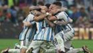 كأس العالم تحكم.. 10 مشاهد تبرز كيف تطورت كرة القدم في 2022