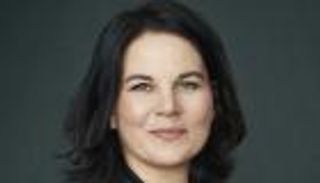 ما سر جاذبية وزيرة خارجية ألمانيا؟.. خبير بـ7500 يورو شهريا