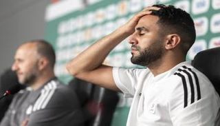 رياض محرز لاعب منتخب الجزائر