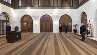 مكرم مصطفى عبدالكريم القيسي يؤدي اليمين وزيرا للسياحة