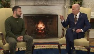 جانب من لقاء بايدن وزيلينسكي